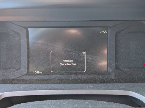 Used 2025 Toyota 4Runner SR5 AWD/4WD image 26