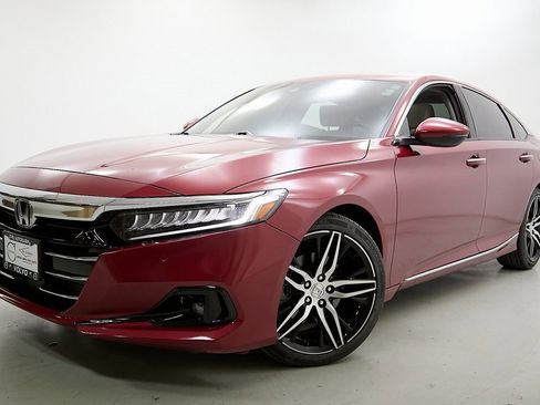 Used 2021 Honda Accord Touring image 2