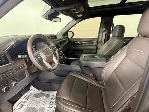 Used 2024 GMC Yukon Denali AWD/4WD image 16