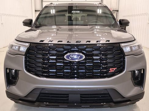 New 2026 Ford Explorer ST image 4