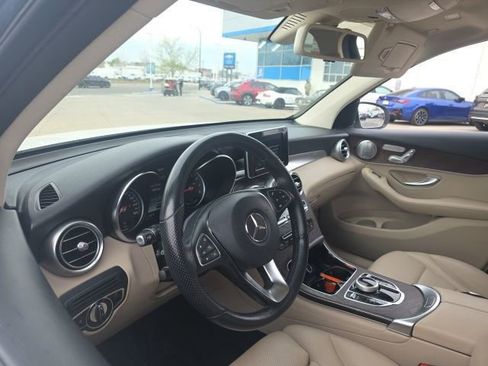 Used 2019 Mercedes-Benz GLC 350e 4MATIC image 9