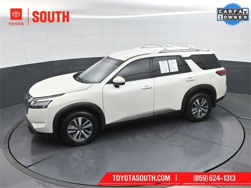 Used 2023 Nissan Pathfinder SL image 46