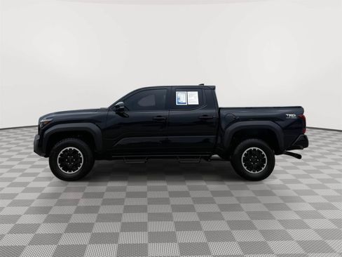 Used 2025 Toyota Tacoma TRD Off-Road w/ TRD Off Road Upgrade Package AWD/4WD image 3
