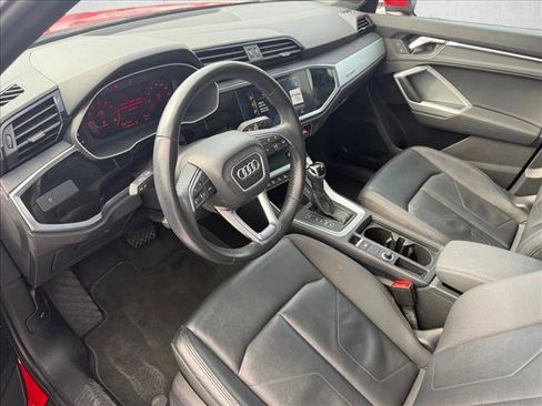 Used 2019 Audi Q3 2.0T Premium AWD/4WD image 10
