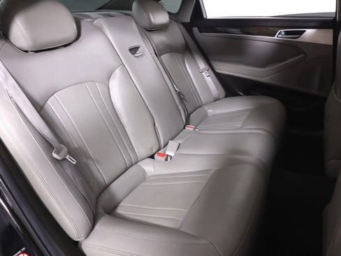 Used 2016 Hyundai Genesis 3.8 RWD image 36