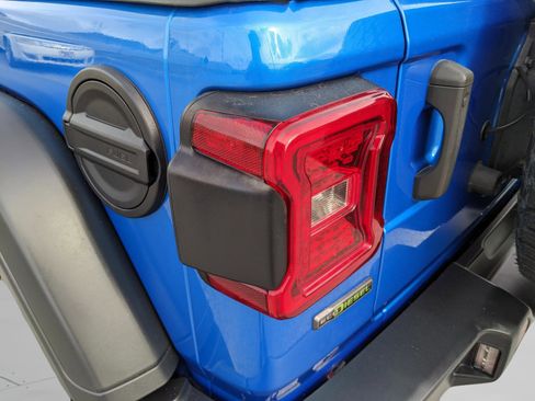 Used 2021 Jeep Wrangler Unlimited Rubicon w/ Safety Group image 13