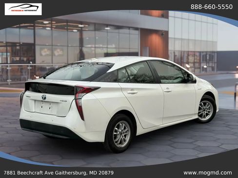 Used 2018 Toyota Prius Two w/ Prius Two Safety Plus Package image 4
