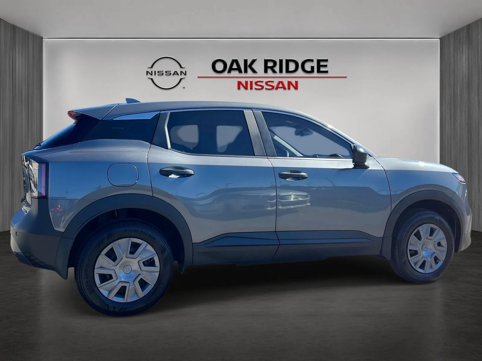 Used 2025 Nissan Kicks S AWD/4WD image 2