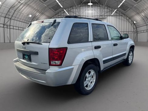 Used 2005 Jeep Grand Cherokee Laredo image 2