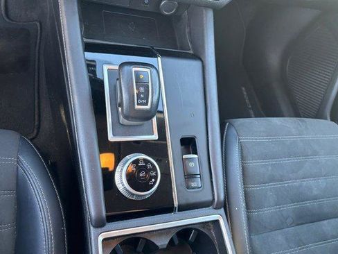 Used 2024 Mitsubishi Outlander SE image 25