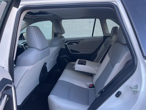 Used 2024 Toyota RAV4 XLE Premium image 11