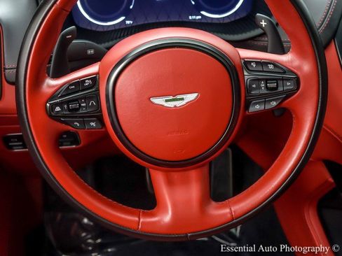 Used 2022 Aston Martin DBX AWD/4WD image 18