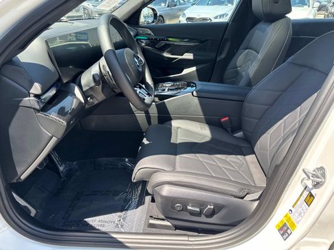 Used 2024 BMW i5 eDrive40i w/ M Sport Package image 14