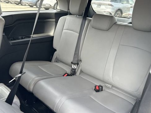 Used 2018 Honda Odyssey EX-L image 32