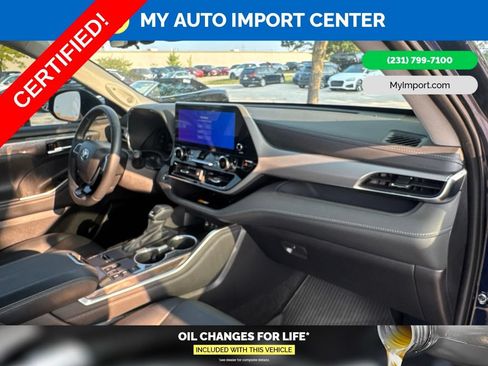Certified 2025 Toyota Highlander Platinum AWD/4WD image 25