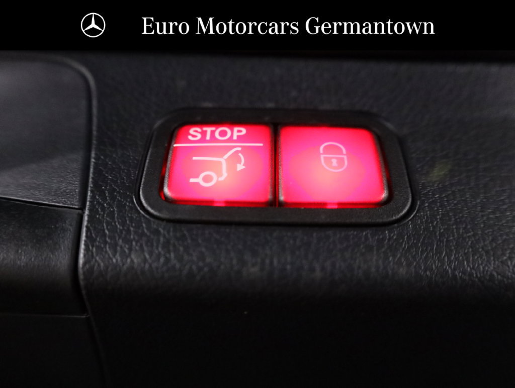 Used 2023 Mercedes-Benz GLB 250 4MATIC w/ Premium Package image 54
