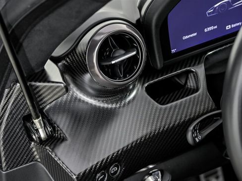 Used 2019 McLaren Senna RWD image 31
