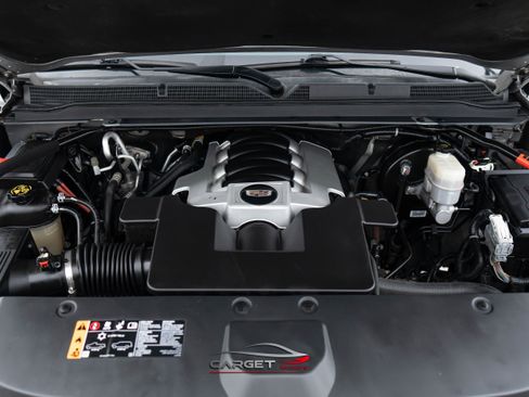 Used 2019 Cadillac Escalade Luxury image 45