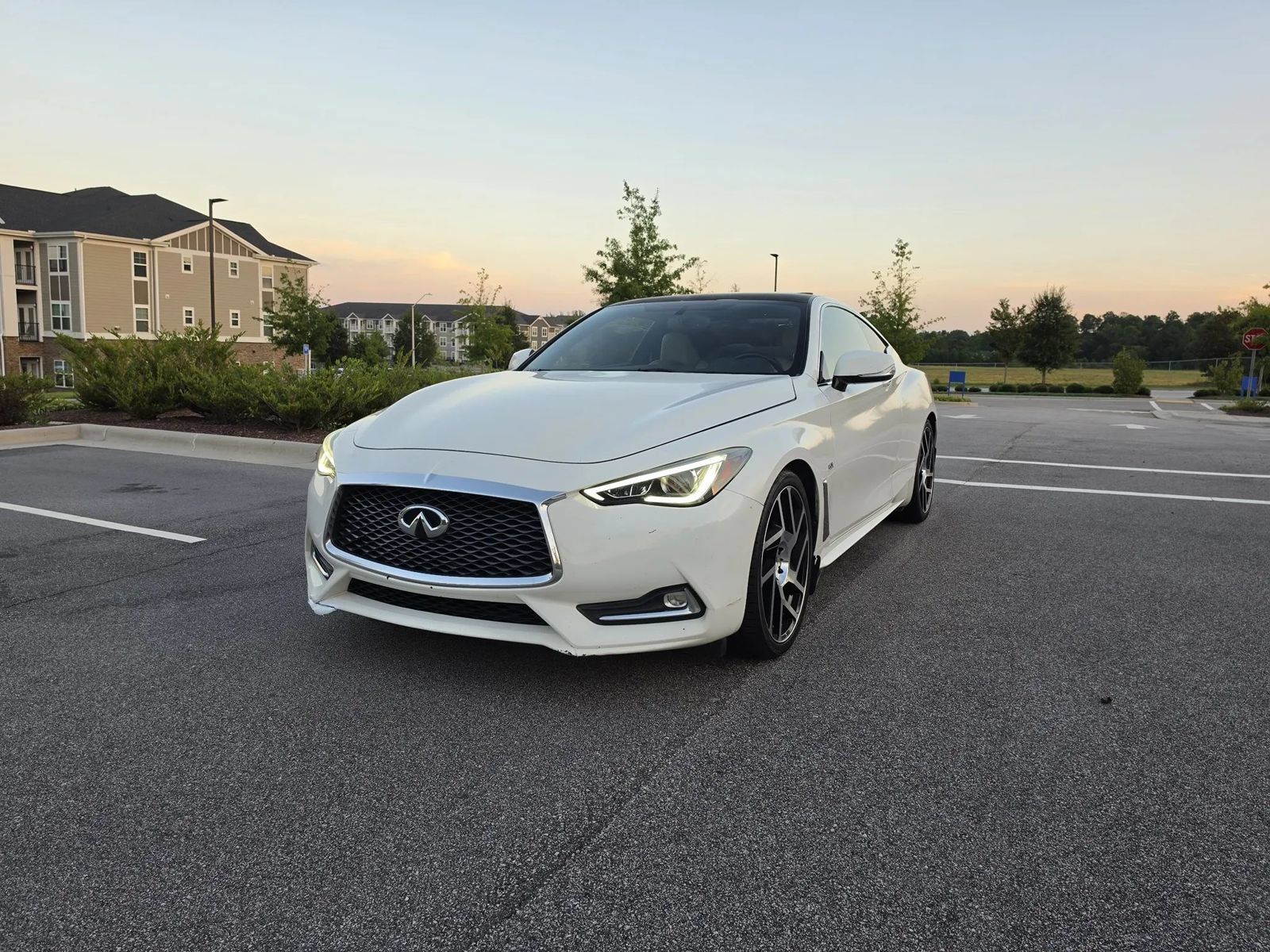 Used 2017 INFINITI Q60 3.0t w/ Premium Plus Package 3.0T AWD/4WD image 1