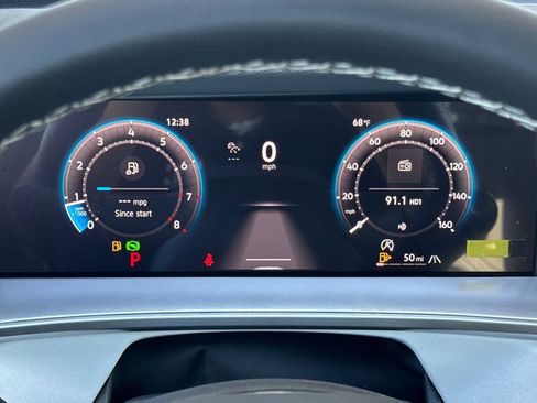 New 2025 Volkswagen Tiguan SE AWD/4WD image 24