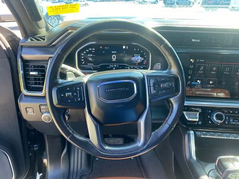Used 2022 GMC Sierra 1500 Denali Ultimate AWD/4WD image 17