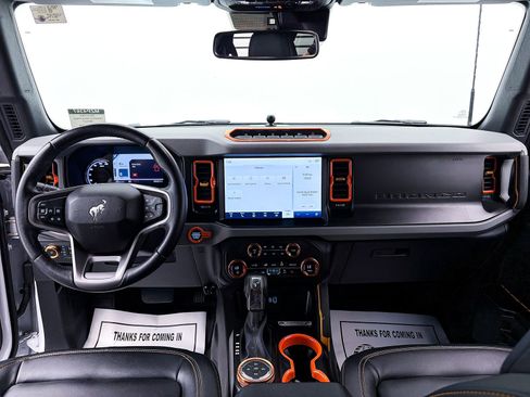 Used 2023 Ford Bronco Badlands image 28