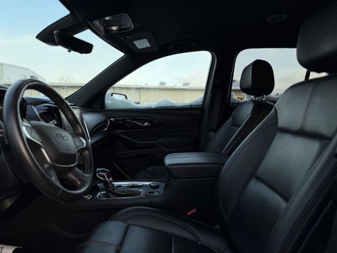 Used 2022 Chevrolet Traverse RS image 12