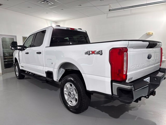 Used 2025 Ford F250 XLT AWD/4WD image 5
