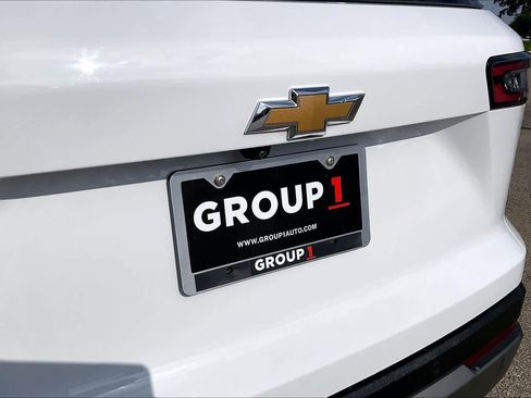 Used 2025 Chevrolet Equinox LT w/ Convenience Package II image 29