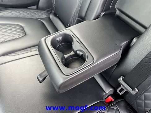 Certified 2024 Ford Edge Titanium image 25