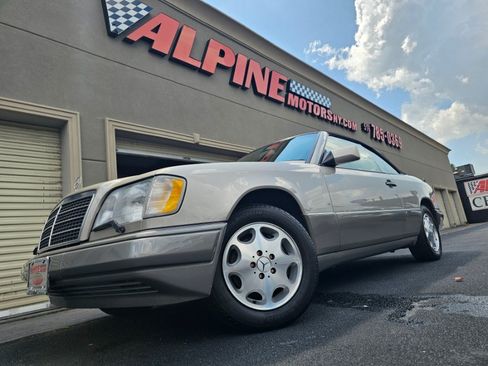 Used 1994 Mercedes-Benz E 320 Convertible image 45
