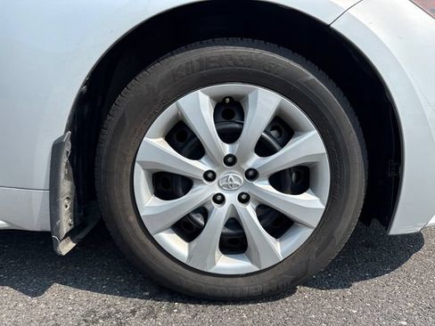Used 2024 Toyota Corolla LE FWD image 11