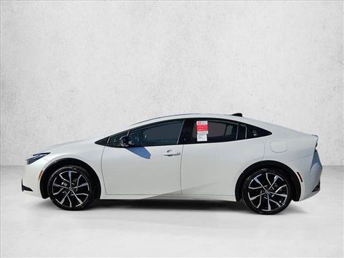 New 2026 Toyota Prius Plug-In Hybrid FWD image 5