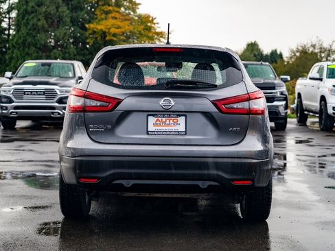 Used 2021 Nissan Rogue Sport S image 11