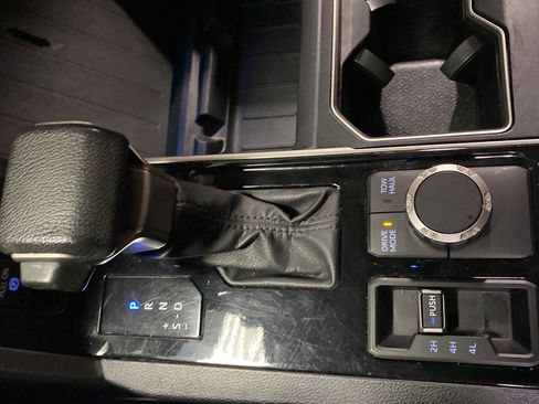 Used 2023 Toyota Tundra SR5 AWD/4WD image 18