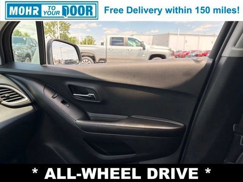 Used 2022 Chevrolet Trax LT w/ Driver Confidence Package AWD/4WD image 24