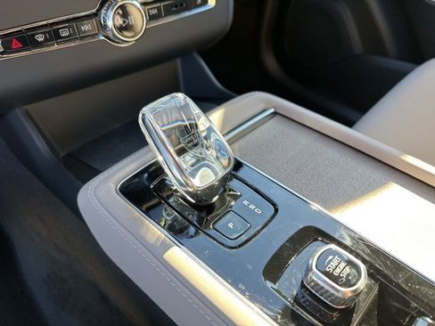 New 2026 Volvo XC90 B5 Plus image 14