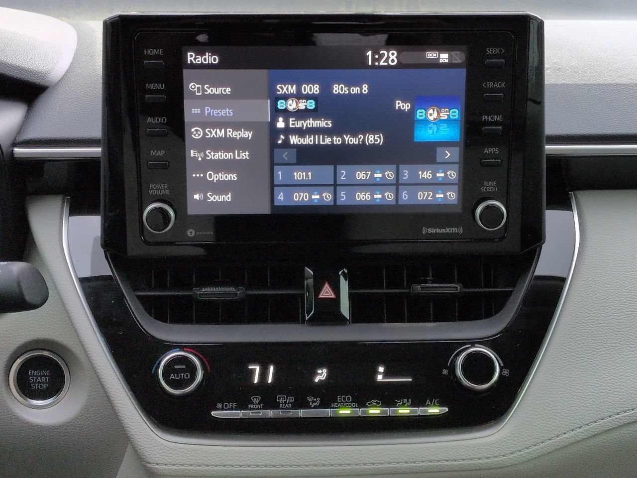 Used 2022 Toyota Corolla Cross LE w/ Moonroof Package FWD image 17