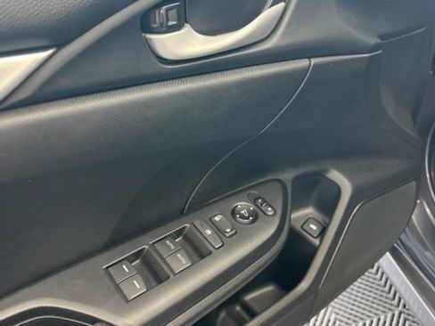 Used 2019 Honda Civic LX image 4