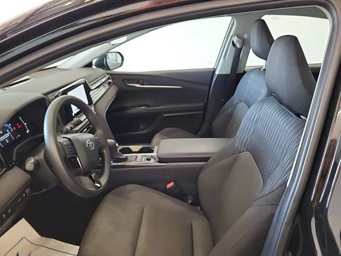 Used 2025 Toyota Camry LE FWD image 7