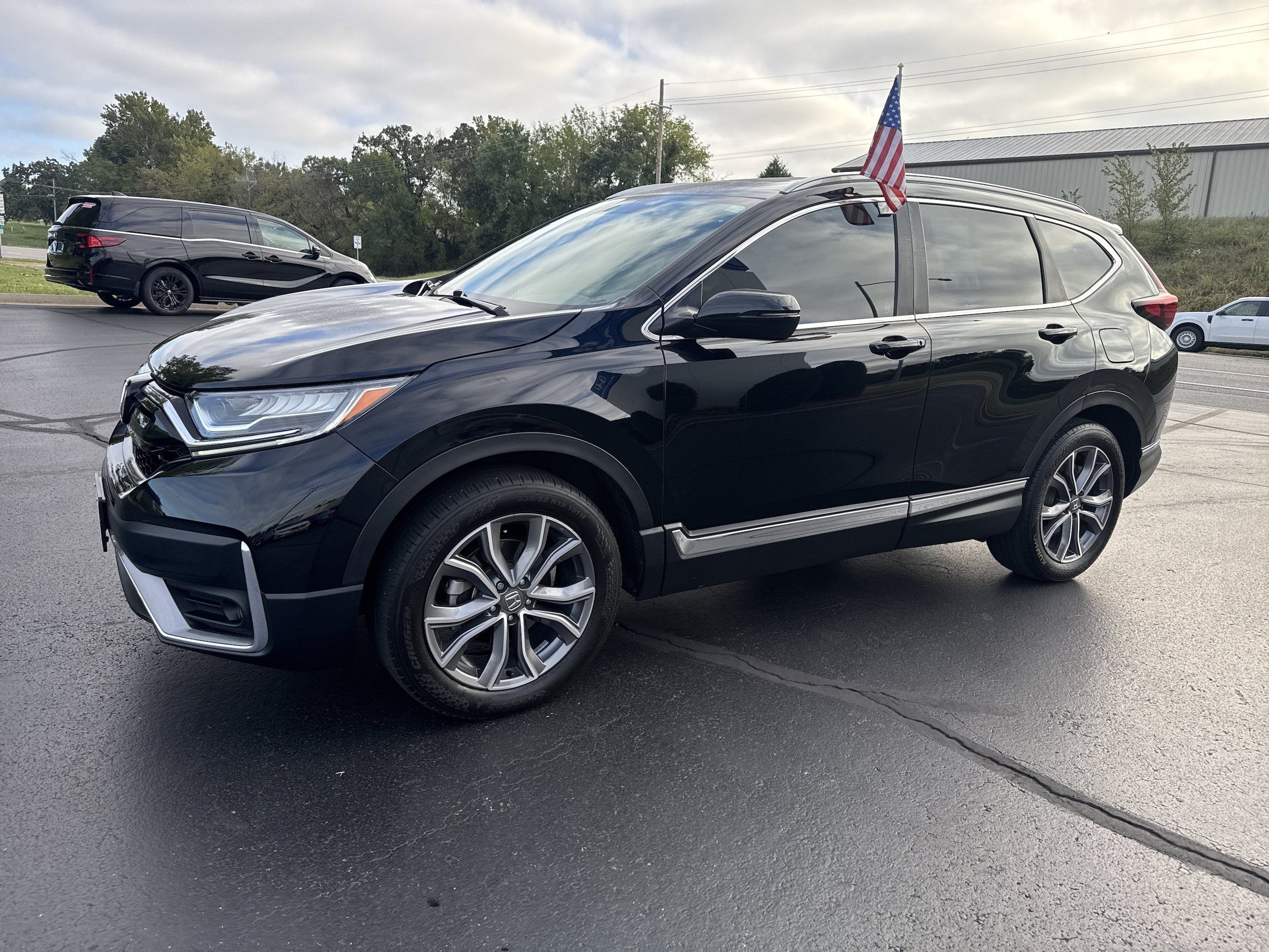 Used 2022 Honda CR-V Touring image 2