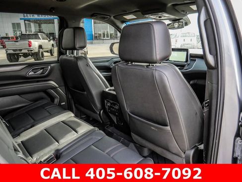 Used 2024 Chevrolet Suburban RST w/ Sport Performance Package AWD/4WD image 43