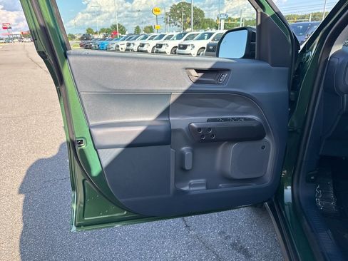 New 2025 Ford Maverick Lariat w/ Black Appearance Package image 14