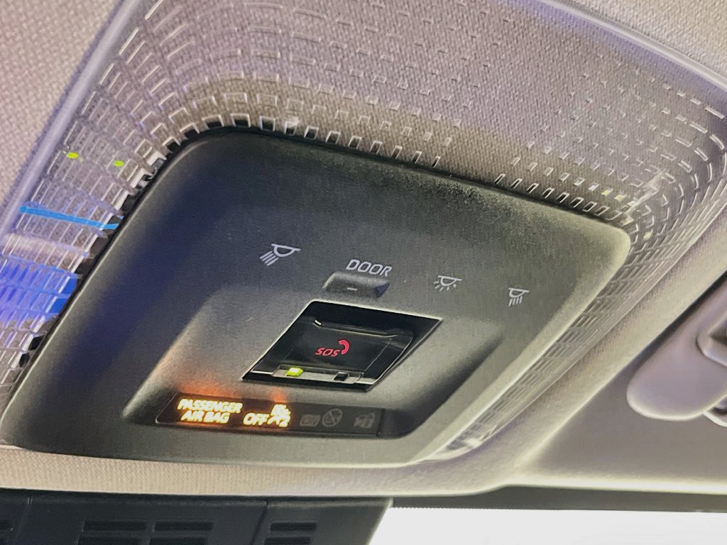 New 2027 Toyota Prius FWD image 18