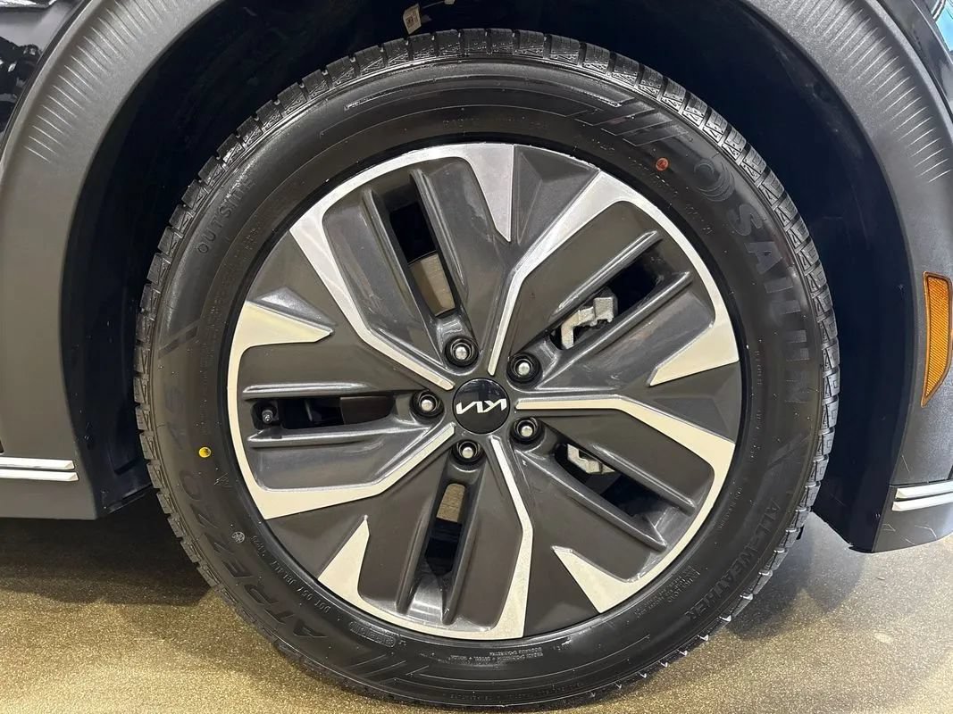 Used 2024 Kia EV6 Light AWD/4WD image 64