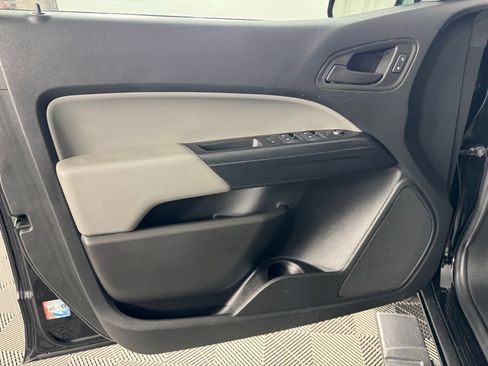 Used 2022 Chevrolet Colorado W/T w/ Custom Special Edition image 12