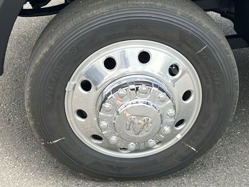 New 2025 RAM 5500 4x4 Regular Cab image 17