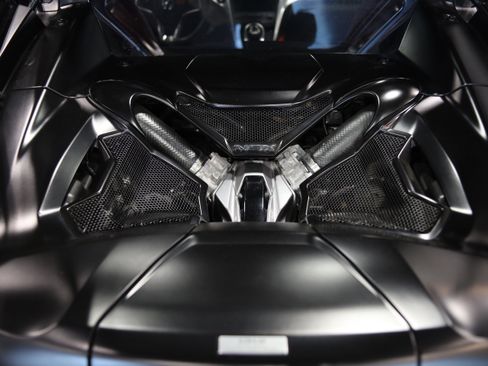 Used 2017 Acura NSX AWD/4WD image 8