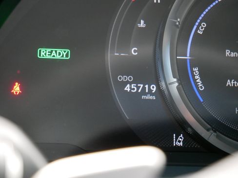Used 2022 Lexus ES 300h F Sport w/ Accessory Package 2 FWD image 33