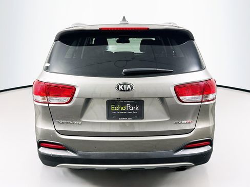 Used 2016 Kia Sorento EX image 7